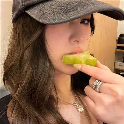 白色微笑